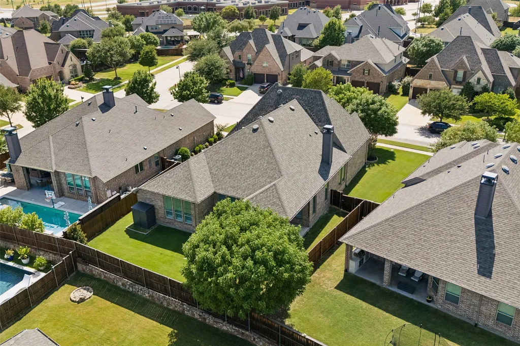 1004 W Bluff Way Roanoke TX 76262