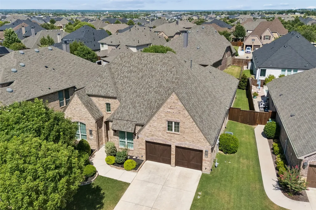 1004 W Bluff Way Roanoke TX 76262