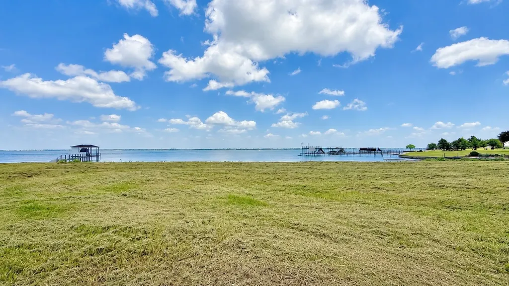 Lot 30 Marina Point Streetman TX 75859