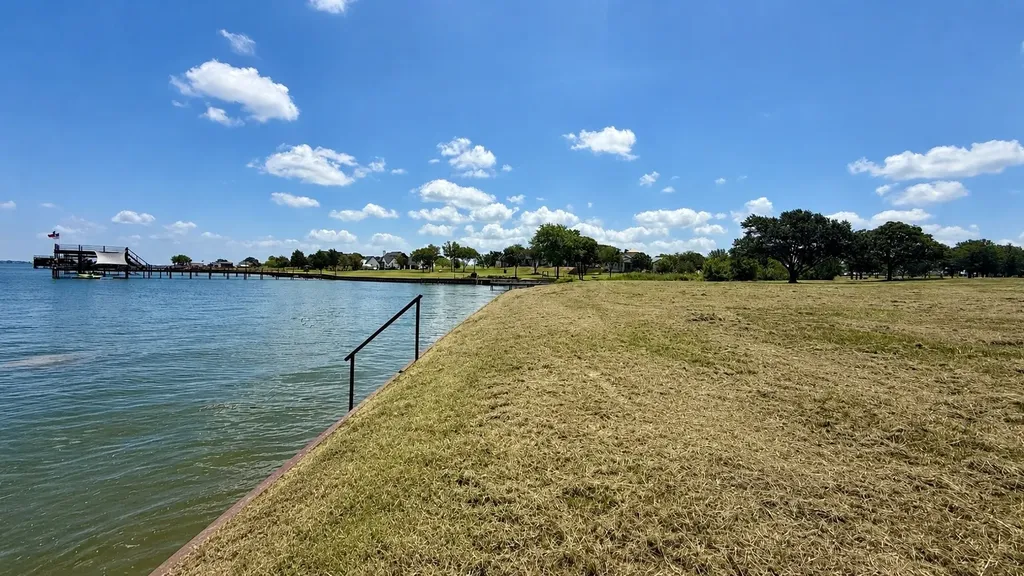 Lot 30 Marina Point Streetman TX 75859