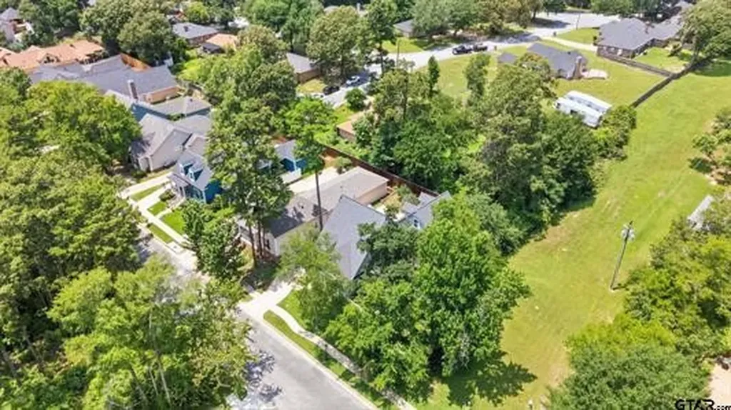 3966 Charleston Park Tyler TX 75701