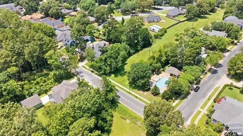 3966 Charleston Park Tyler TX 75701