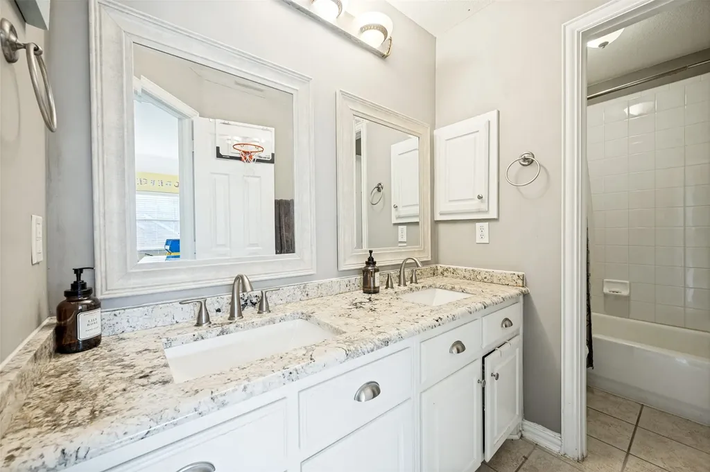 1700 Coyote Ridge Carrollton TX 75010