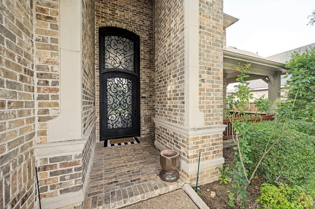 1700 Coyote Ridge Carrollton TX 75010