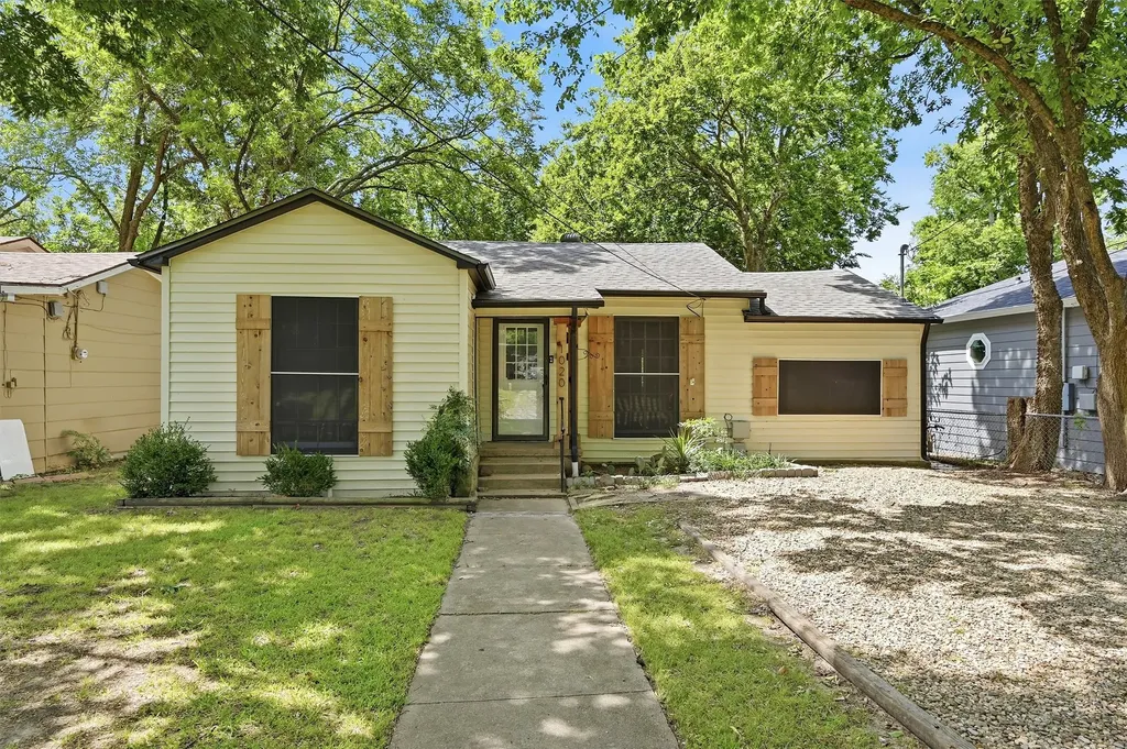 1020 W Brockett Street Sherman TX 75092