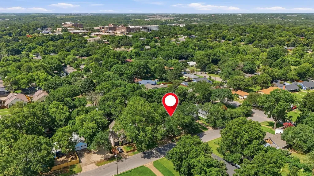 1020 W Brockett Street Sherman TX 75092