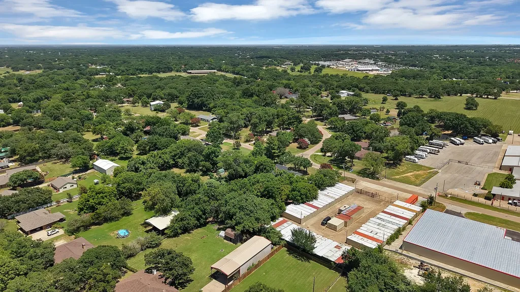 105 Oak Lane Burleson TX 76028