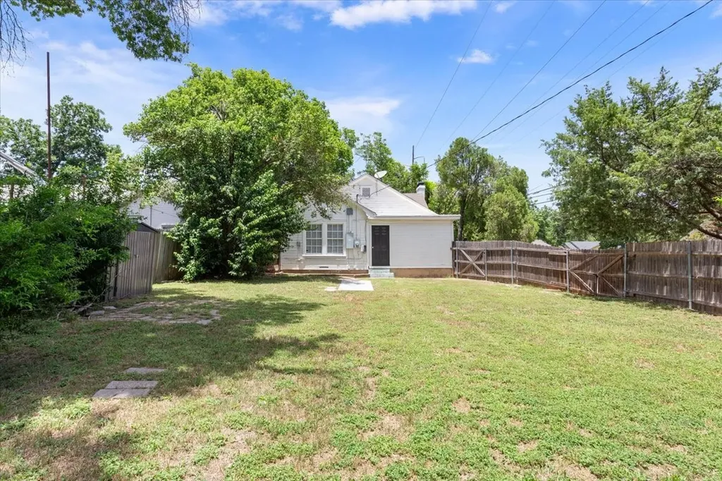 2700 Cumberland Avenue Waco TX 76707