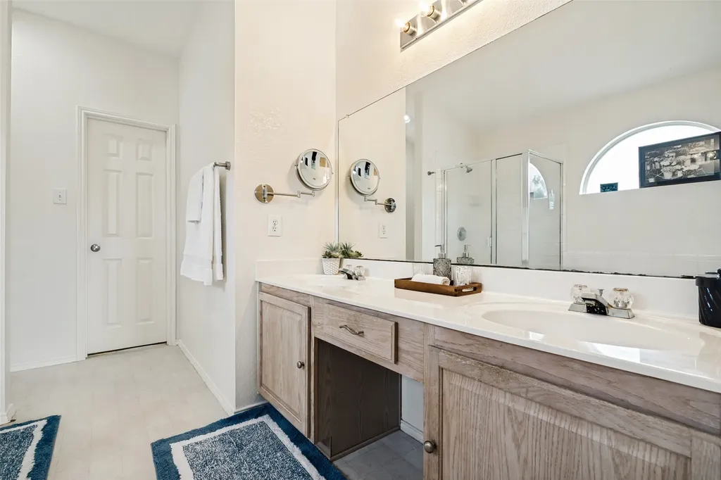 10513 Greenbriar Lane Rowlett TX 75089