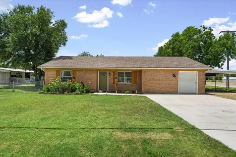703 N Gilmer Avenue Dawson TX 76639