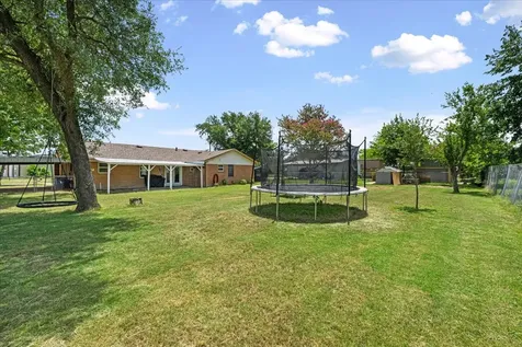 703 N Gilmer Avenue Dawson TX 76639