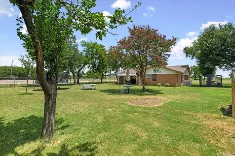 703 N Gilmer Avenue Dawson TX 76639
