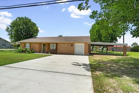 703 N Gilmer Avenue Dawson TX 76639