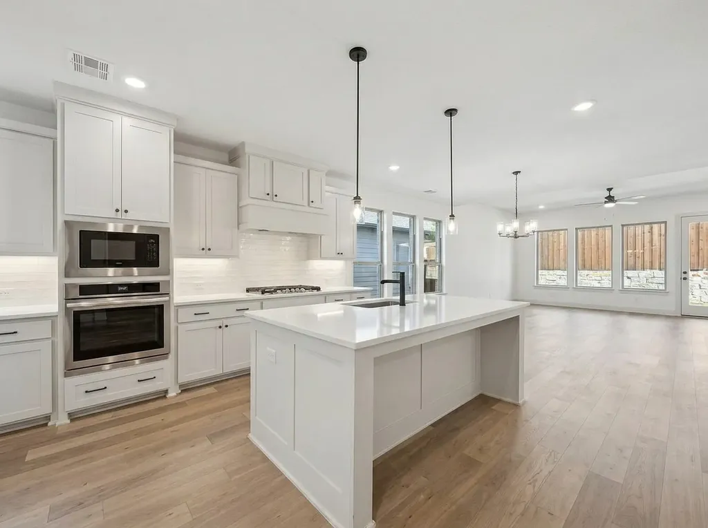 6904 Crystal Springs Drive Mckinney TX 75070