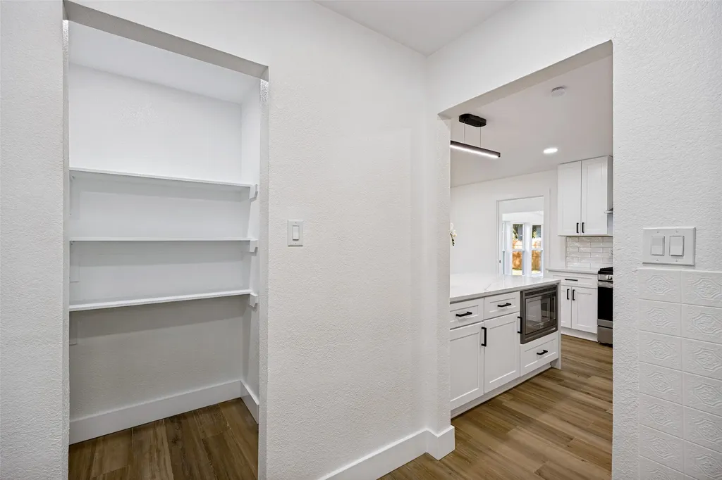 609 Warren Drive Garland TX 75042
