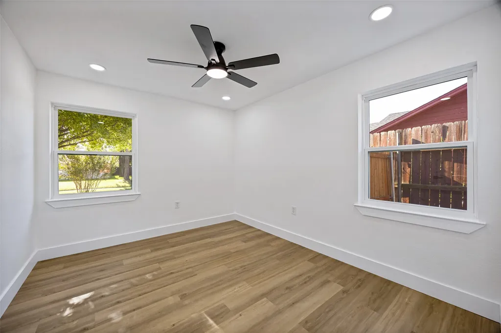 609 Warren Drive Garland TX 75042