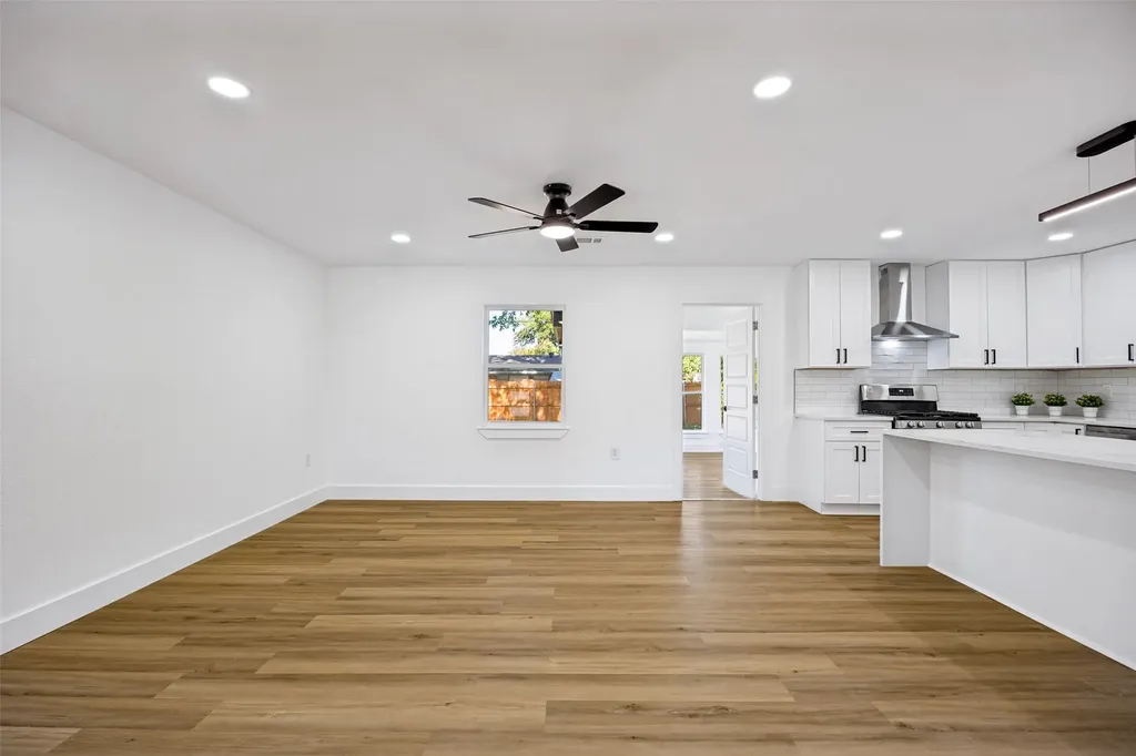 609 Warren Drive Garland TX 75042