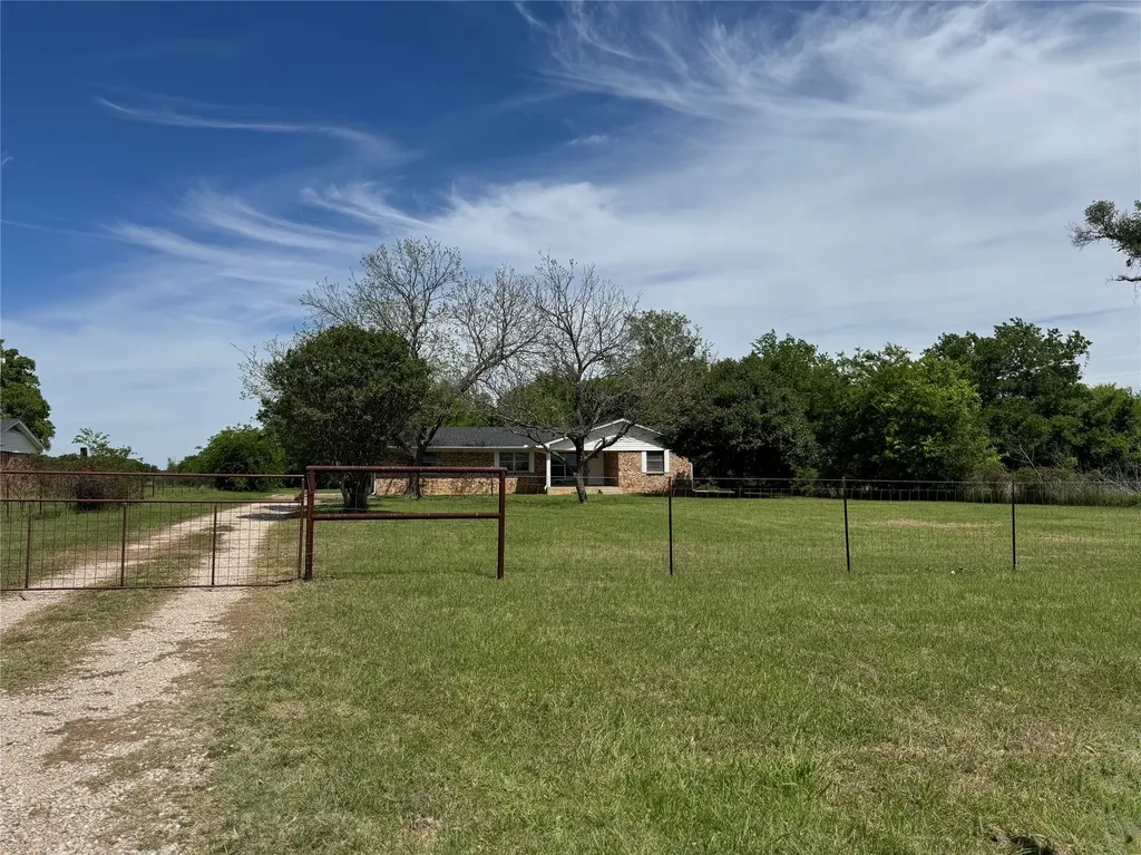 10344 County Road 2404 Tool TX 75143