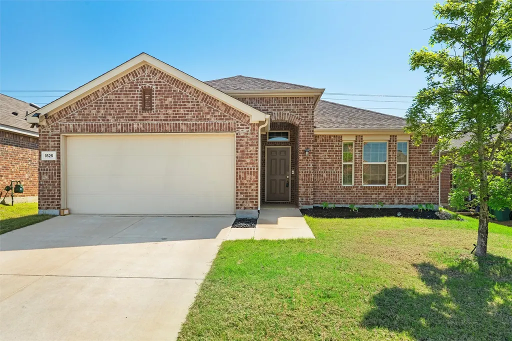 1525 Alamandine Avenue Cross Roads TX 76227