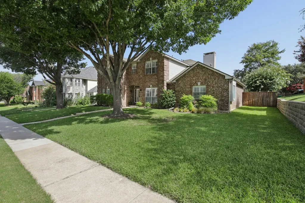 2717 Carmel Drive Carrollton TX 75006