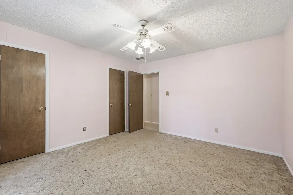 101 Colonial Parkway Burleson TX 76028