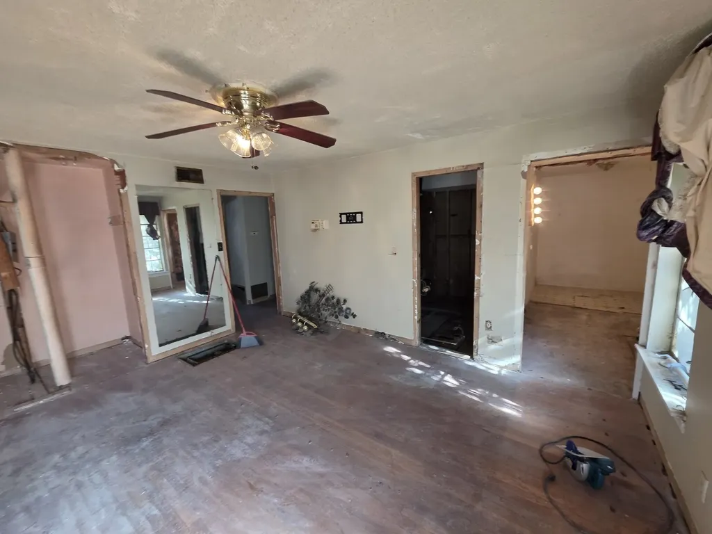 1403 Cedar Oaks Boulevard Dallas TX 75216