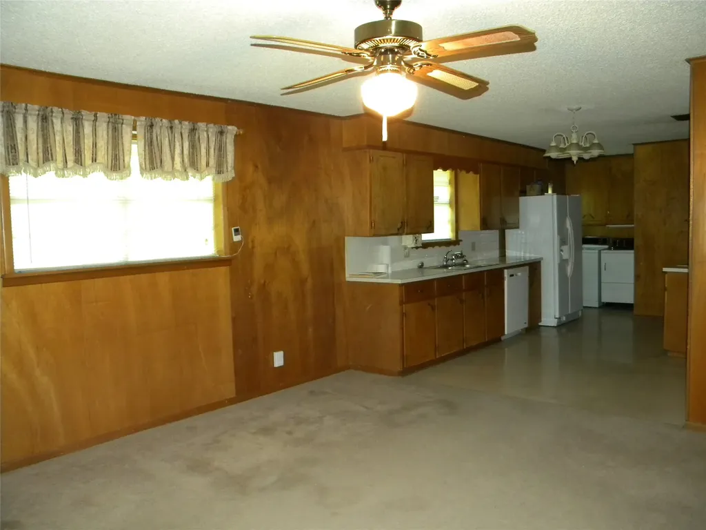 1450 W Ash Street Stephenville TX 76401