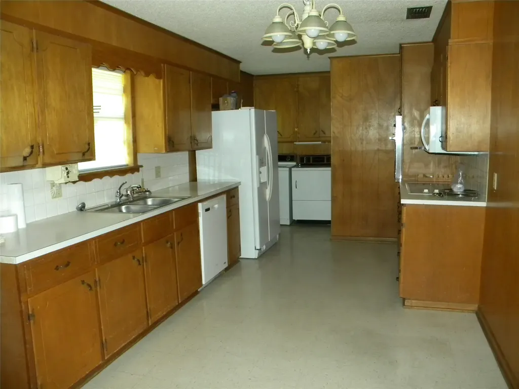 1450 W Ash Street Stephenville TX 76401