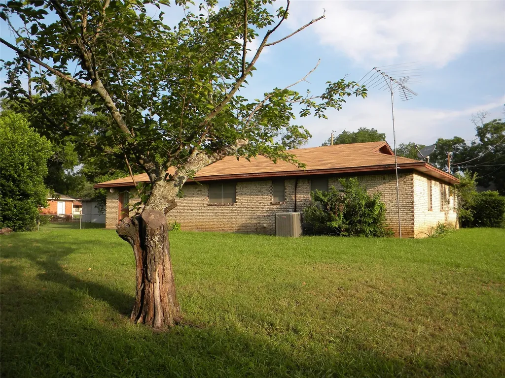 1450 W Ash Street Stephenville TX 76401