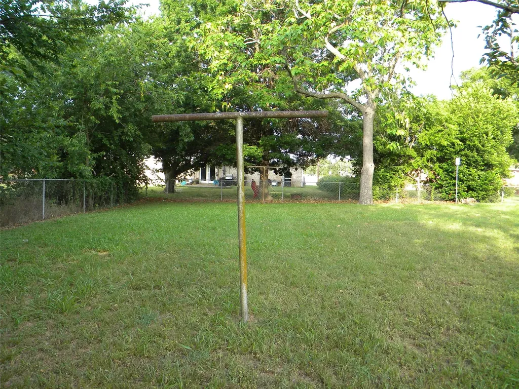1450 W Ash Street Stephenville TX 76401