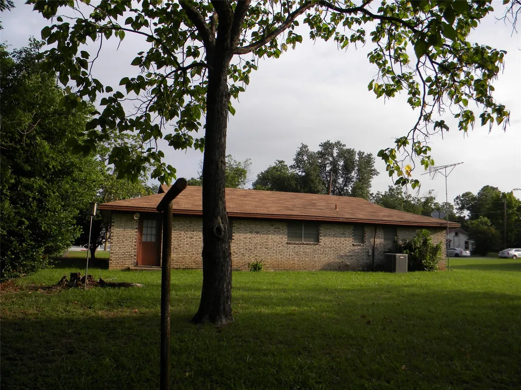1450 W Ash Street Stephenville TX 76401