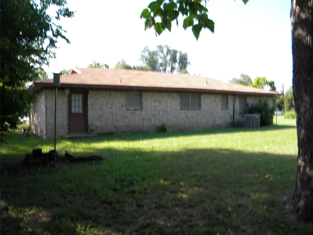 1450 W Ash Street Stephenville TX 76401