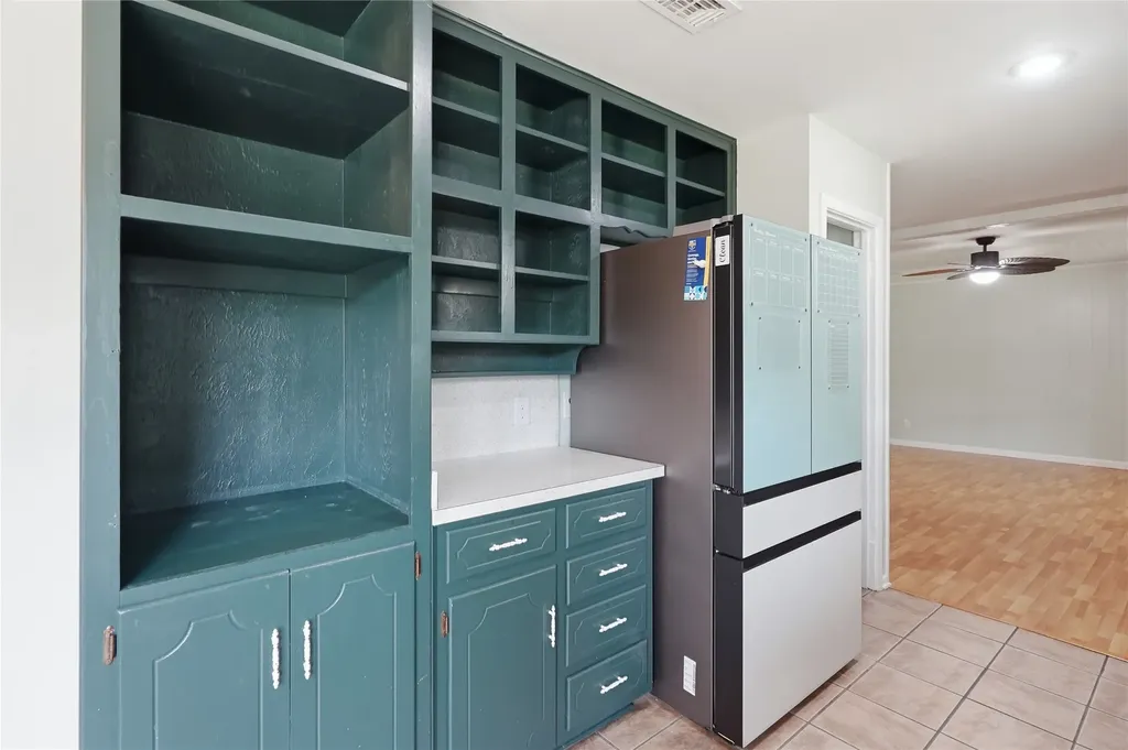 837 Springdale Road Bedford TX 76021