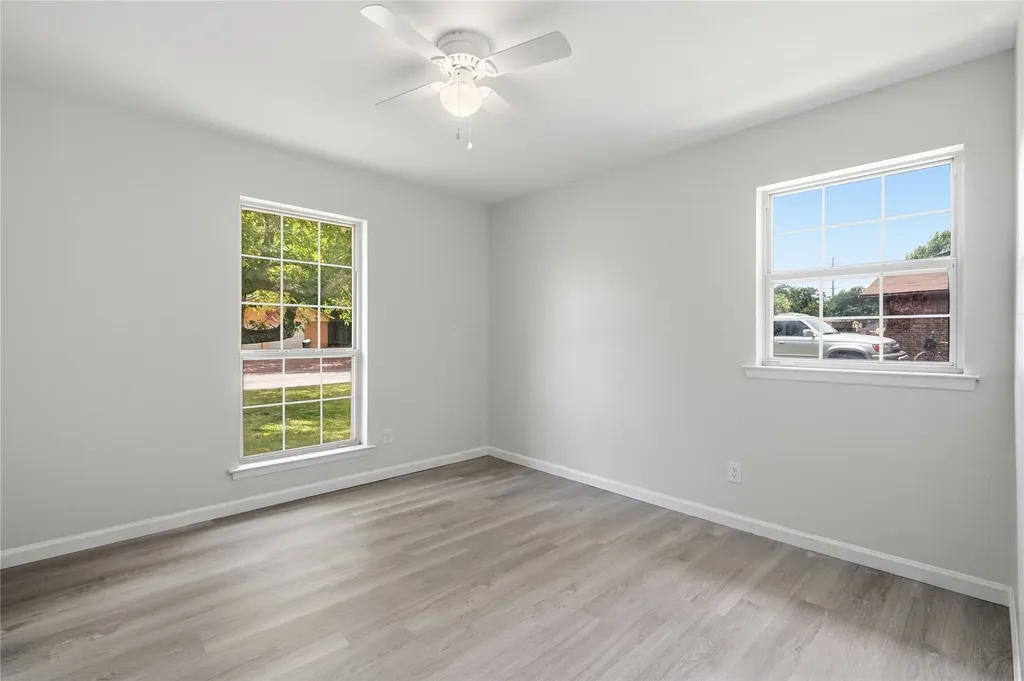 837 Springdale Road Bedford TX 76021