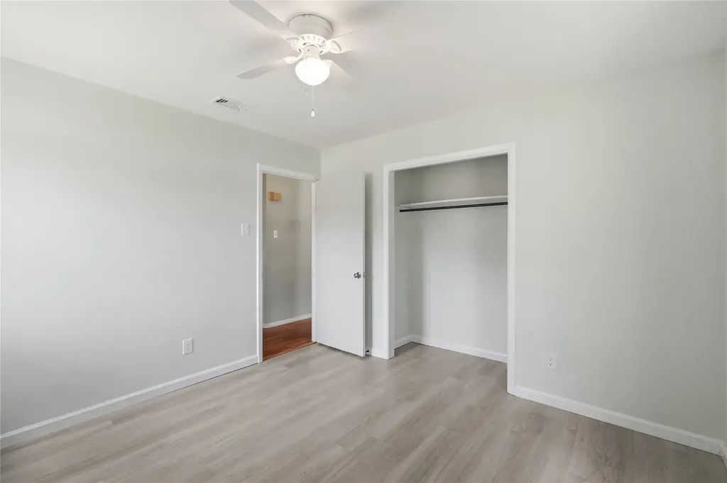 837 Springdale Road Bedford TX 76021