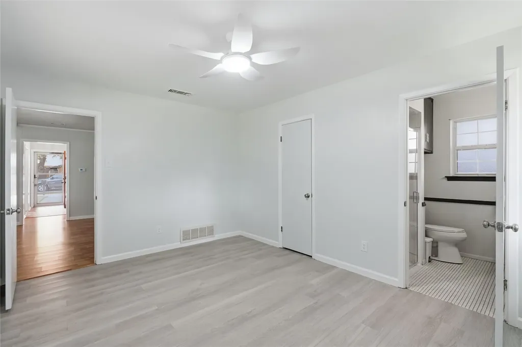 837 Springdale Road Bedford TX 76021