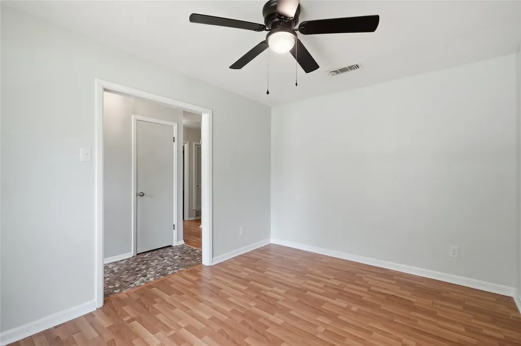 837 Springdale Road Bedford TX 76021