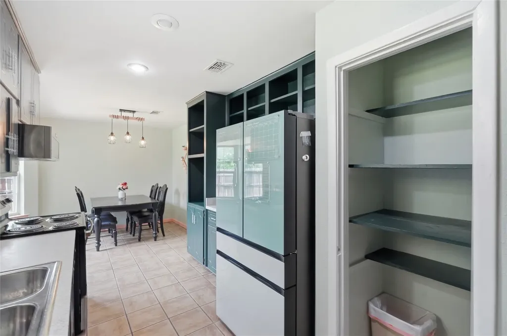 837 Springdale Road Bedford TX 76021