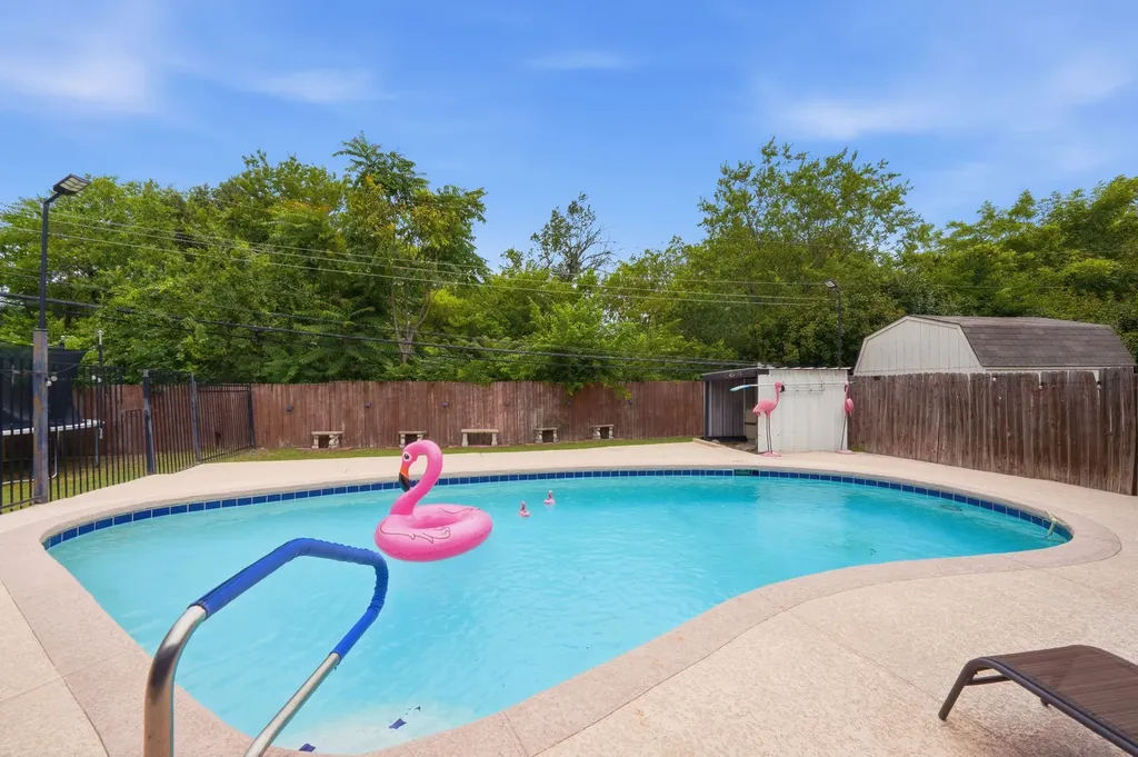 520 Thompson Drive Saginaw TX 76179