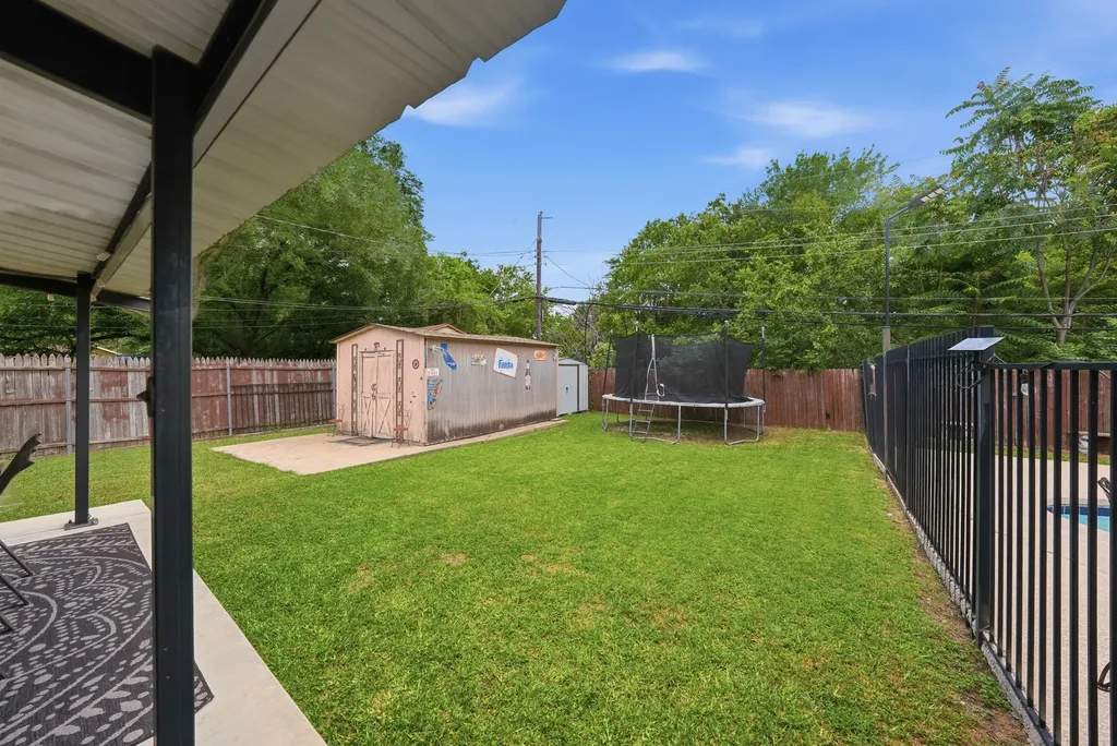 520 Thompson Drive Saginaw TX 76179