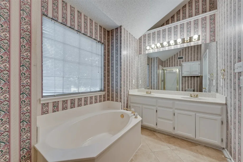1936 Robin Lane Flower Mound TX 75028