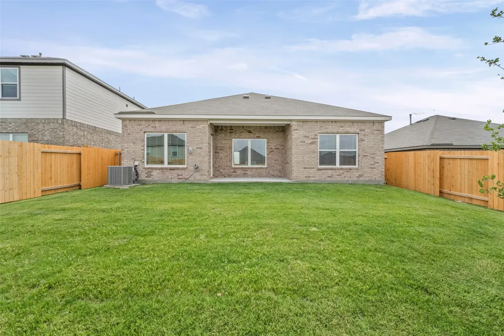 1121 Tempe Lane Fort Worth TX 76108