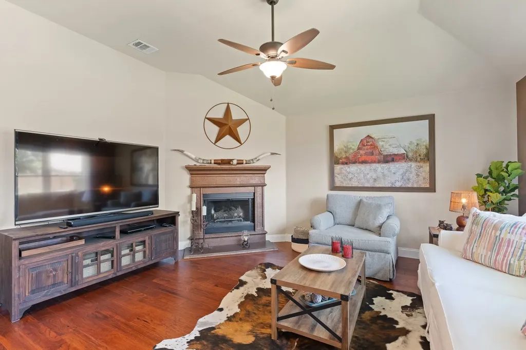 8436 Hawks Nest Drive Fort Worth TX 76131