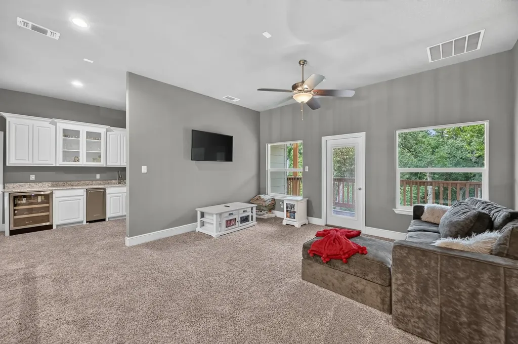 308 Familia Court Azle TX 76020