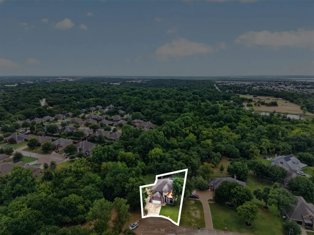 308 Familia Court Azle TX 76020