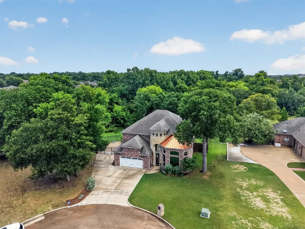 308 Familia Court Azle TX 76020