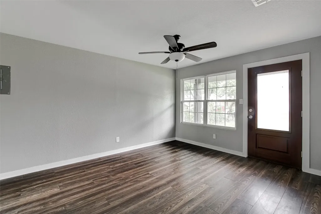 412 E Fogg Street Fort Worth TX 76110