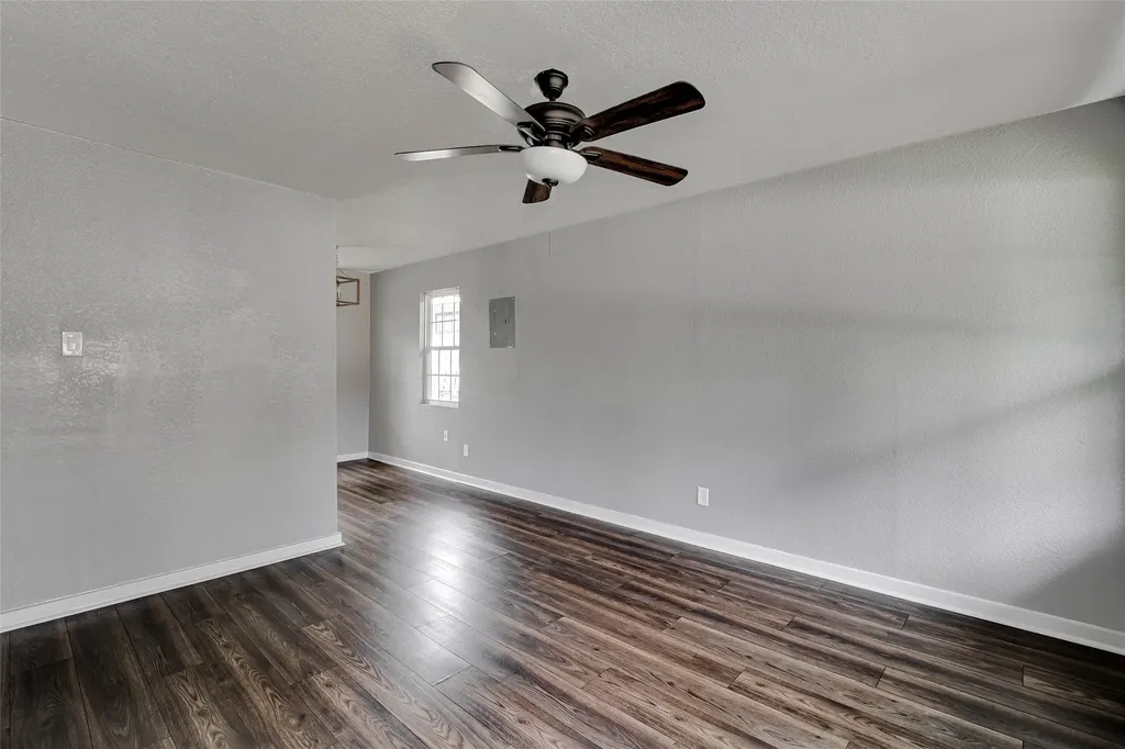 412 E Fogg Street Fort Worth TX 76110