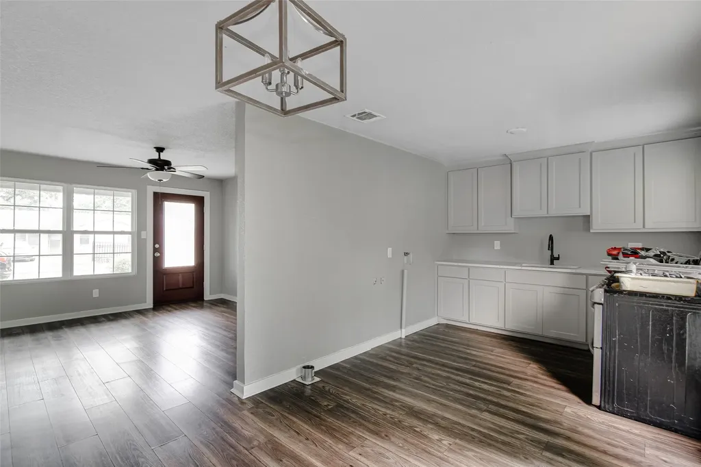 412 E Fogg Street Fort Worth TX 76110