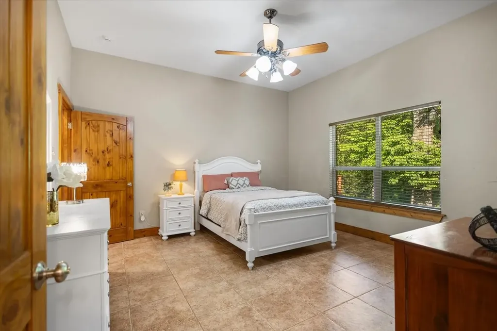 18598 Fm 1804 Lindale TX 75771